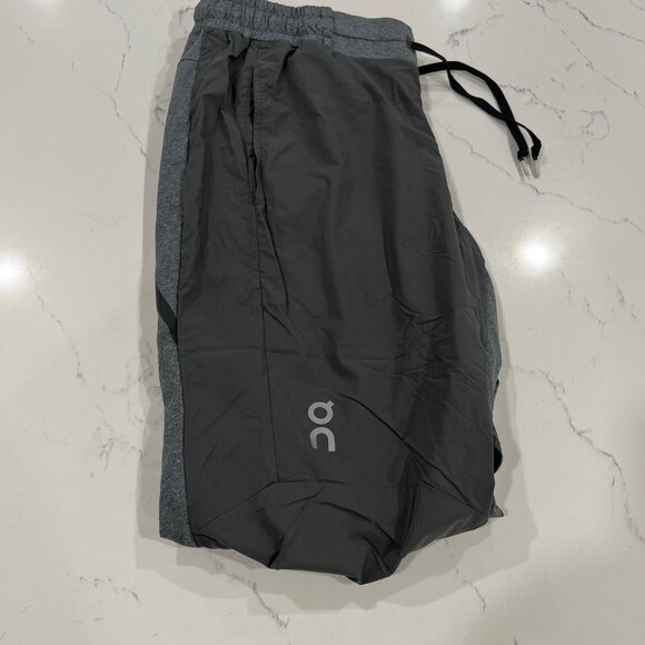 On Cloud Men's Weather Running pants Size Large - Picture 5 of 6